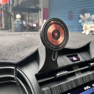 Đế Giữ Điện Thoại Trên Xe Hơi (Cho Sạc Nam Châm Không Dây)