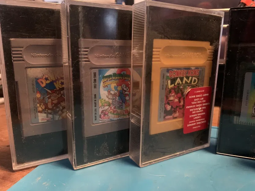 Hộp trưng bày GameBoy (GB/GBC/GBA) theo dạng Cassette Tape - Image 2