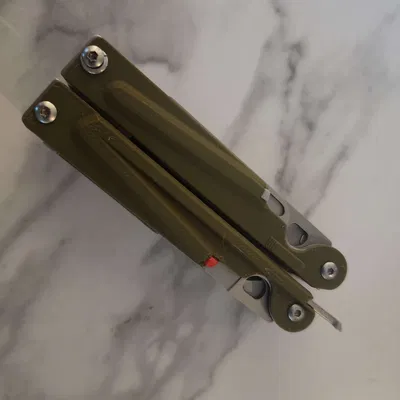 Vảy Đa Năng GOAT Có Nhíp, Tăm, Bút Cải Tiến