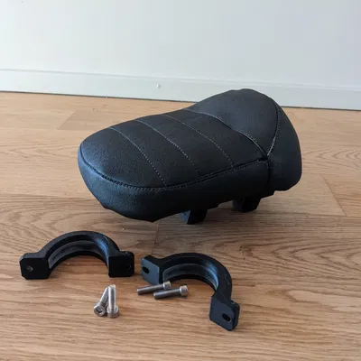 Bullit seat mount and foot pegs