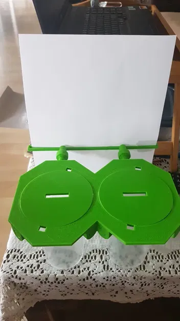 Hũ/Thùng Phiếu Độc Lạ - Image 1