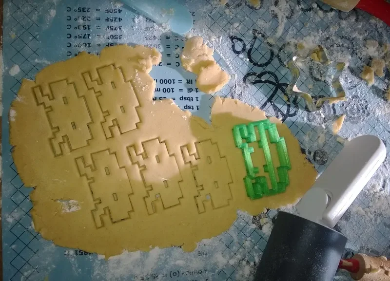 space invaders cookie cutter