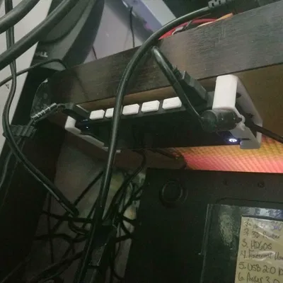 Giá Đỡ Gắn Bàn Cho Hub USB TP-Link 7 Cổng 3.0