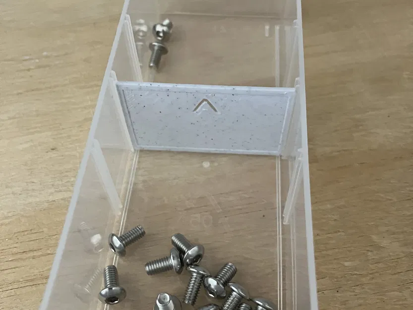 Vách ngăn hộp Raaco 150 có mũi tên - Image 1