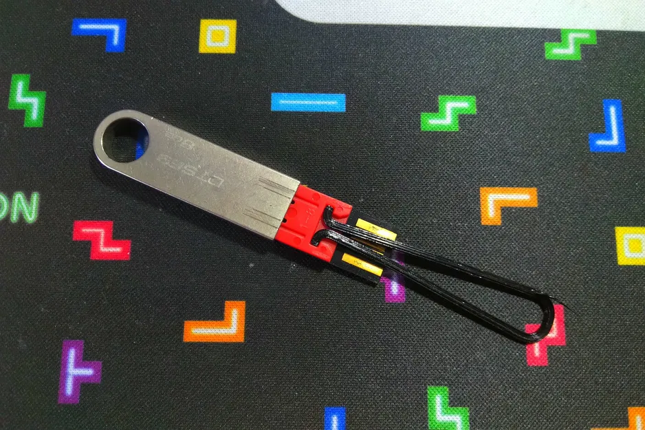 Chìa Khóa Mở USB Kingston - Image 1