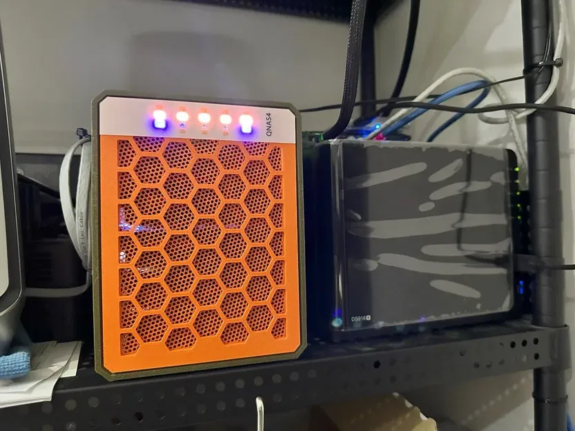 Tấm che cho QNAS (bo mạch SATA khởi động tuần tự) - Image 1