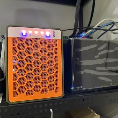 Tấm che cho QNAS (bo mạch SATA khởi động tuần tự)