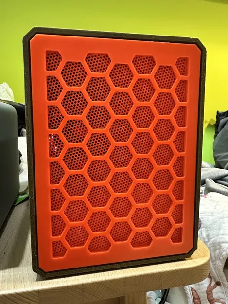QNAS honeycomb cover - Image 1