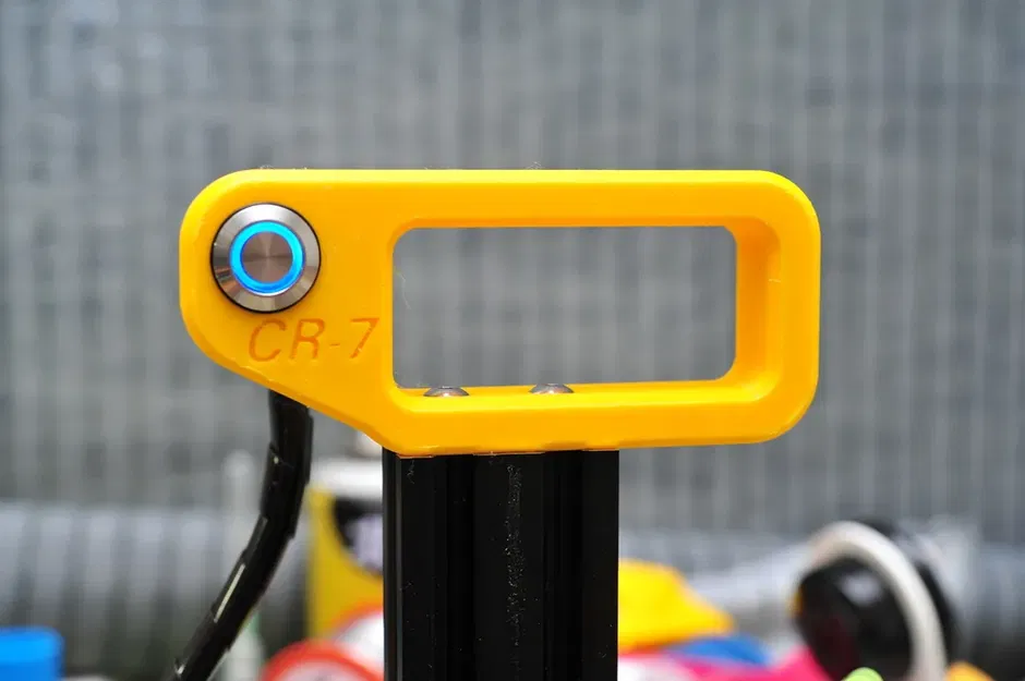 Tay cầm có nút nguồn cho CR-7 - Image 1