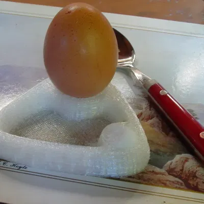 Ly Đựng Trứng Có Khay Muối & Vỏ Trứng