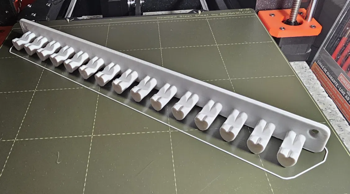 Simple necklace holder - Image 2