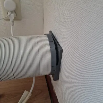 Đế gắn ống máy lạnh vào tường cho lỗ 11cm (kích cỡ ống thoát nước)