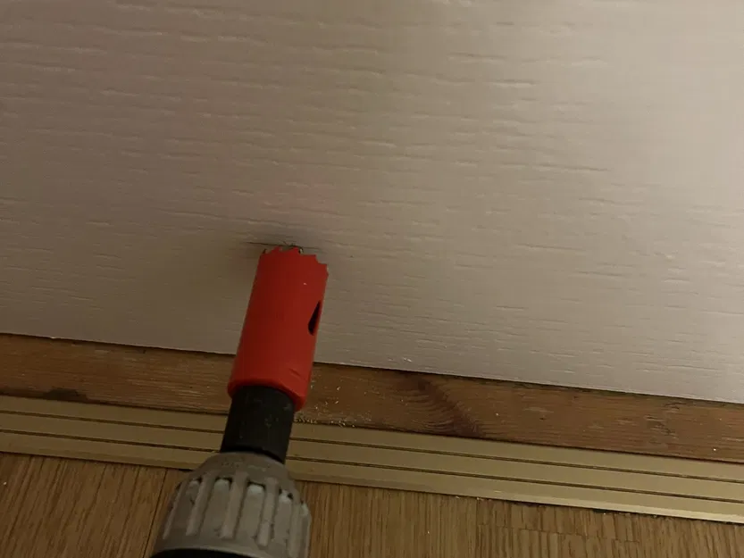 Bathroom door vent (also Ikea Lack throug-hole) - Image 3