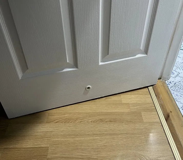 Bathroom door vent (also Ikea Lack throug-hole) - Image 5