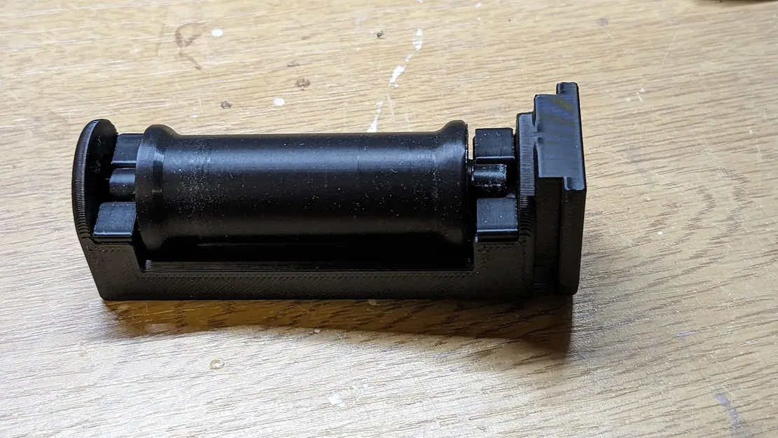 Giá Đỡ Cuộn Chỉ 250g - Image 1