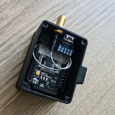 Hộp Đựng Mã Nguồn Mở Cho ESP32 CAM Có Ăng-ten & USB