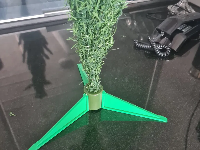 Chân Đế Thay Thế Cho Cây Thông Noel - Image 1