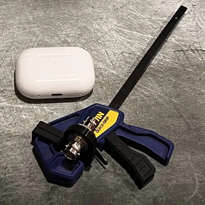 Giá đỡ ăng ten BNC cho Kẹp Irwin Quick-Grip