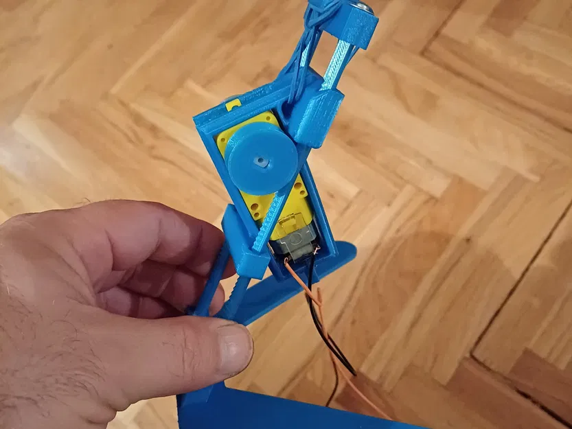 Robot Nhảy Múa - Image 1