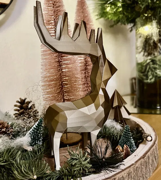 Tượng Tuần Lộc / Nai Sừng Tấm Phong Cách Low Poly - Image 1