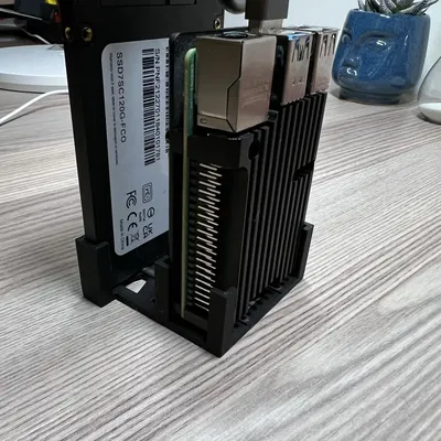 Chân đế đứng cho Raspberry Pi 4 và SSD (Dạng tham số)