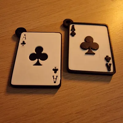 Móc Khóa Át Bích (Aces Keychains)