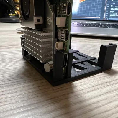 Raspberry Pi 5 and any SSD vertical stand (parametric)