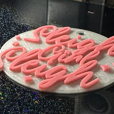 Thiết Kế Xe Trượt Tuyết "Sleigh Girl Sleigh"