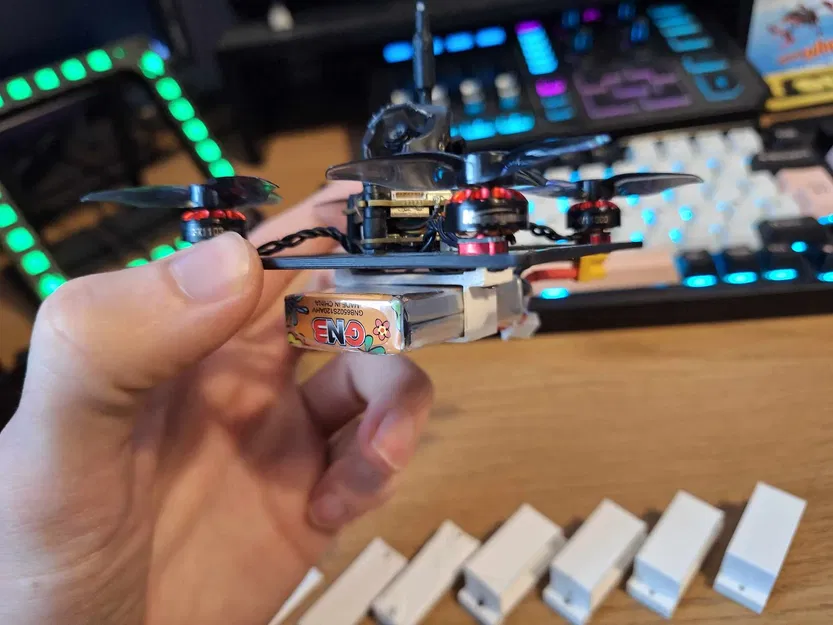 Hộp đựng pin Bassline / Caddy - Image 1