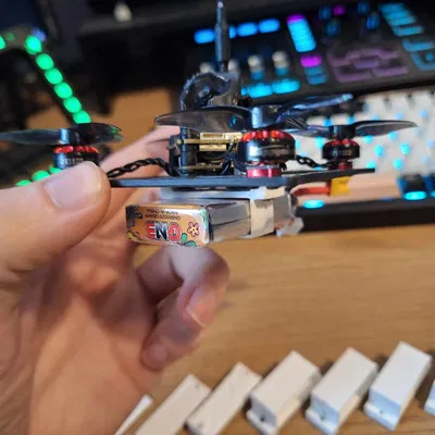 Hộp đựng pin Bassline / Caddy