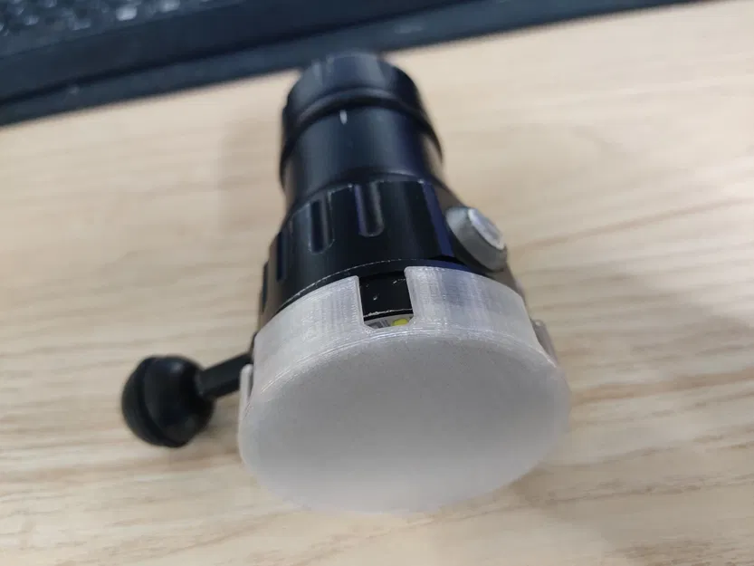 Chụp Tản Sáng Đèn Dưới Nước - Image 3