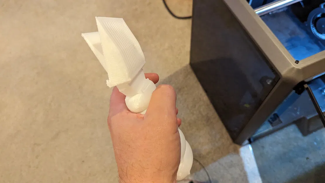 Flipping ice scraper - Image 1