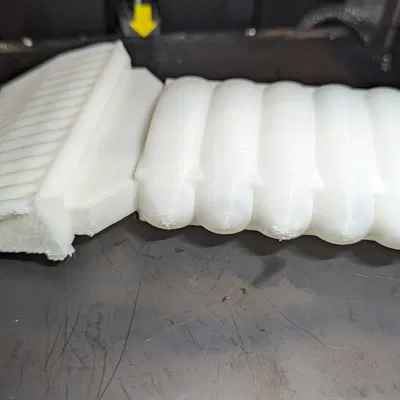 Flipping ice scraper