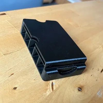 Khay đựng xúc xắc 20 strong