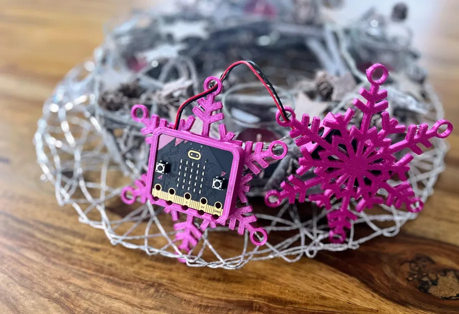 Micro:bit Advent Ornamet Case - Image 1