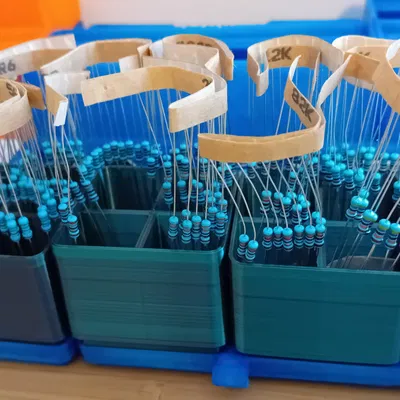 Giá Đỡ Cuộn Điện Trở Chuẩn Gridfinity