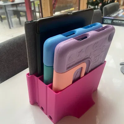Tablet holder for multiple tablets