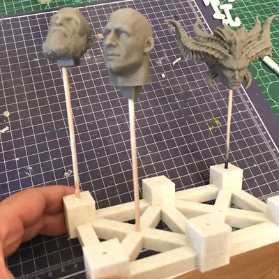 Đế Sơn Phun Aerograph Cho Đầu Tượng Tỉ Lệ 1/6