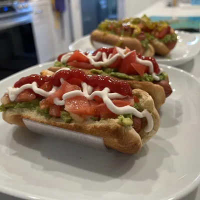 Kẹp Xúc Xích Đôi Tối Giản