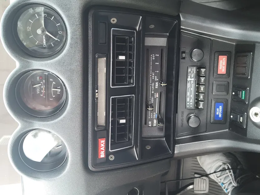 Tấm thông hơi Datsun 260-280z S30 cho báo xăng hoặc các mục đích khác - Image 1