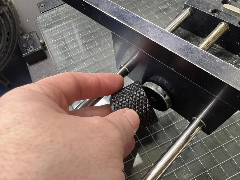 Tay Nắm Mỏ Cặp "Mặt Cười" Phiên Bản "Chunky" - Image 4