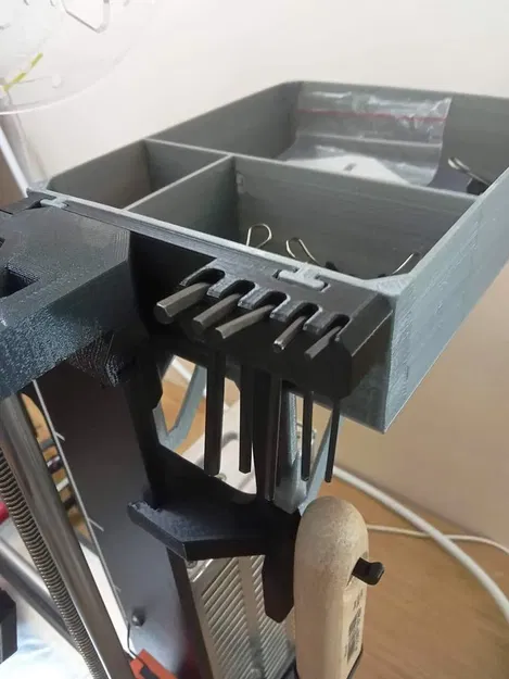 Prusa i3 hanger and storage tray - Image 1