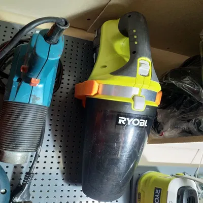 Giá Treo Máy Hút Bụi Ryobi Cho Bảng Pegboard Biltema