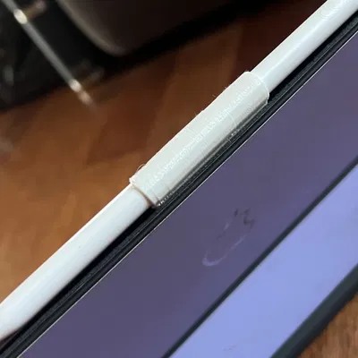 iPad pencil holder for magic keyboard, optimised for PETG