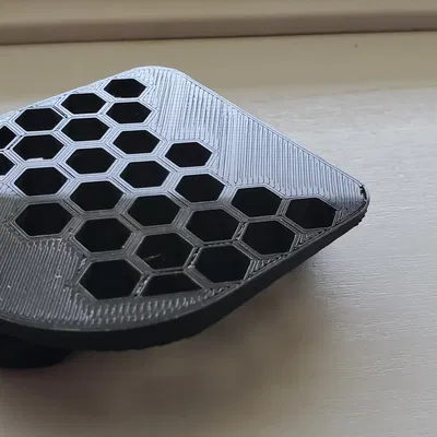 Look keo flat pedal with honeycomb design