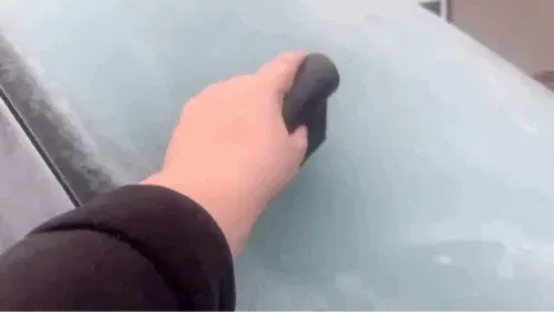 Double blade windscreen ice scraper - Image 3