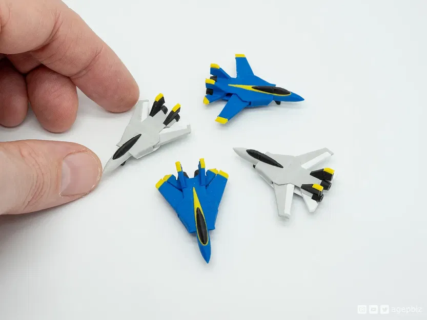 Tiny Multicolor Jet Fighters - Print-in-place and Articulated - Image 1