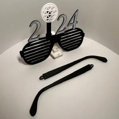 Kính Đón Năm Mới Độc Đáo 2024