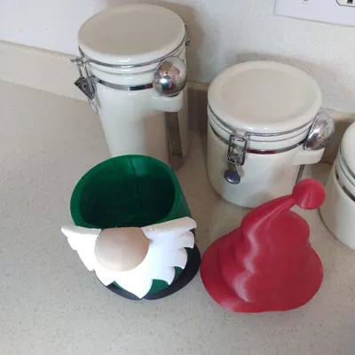 Chậu Đựng Kẹo Gnome Giáng Sinh