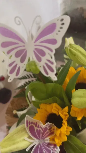 Bướm trên hoa - Image 1